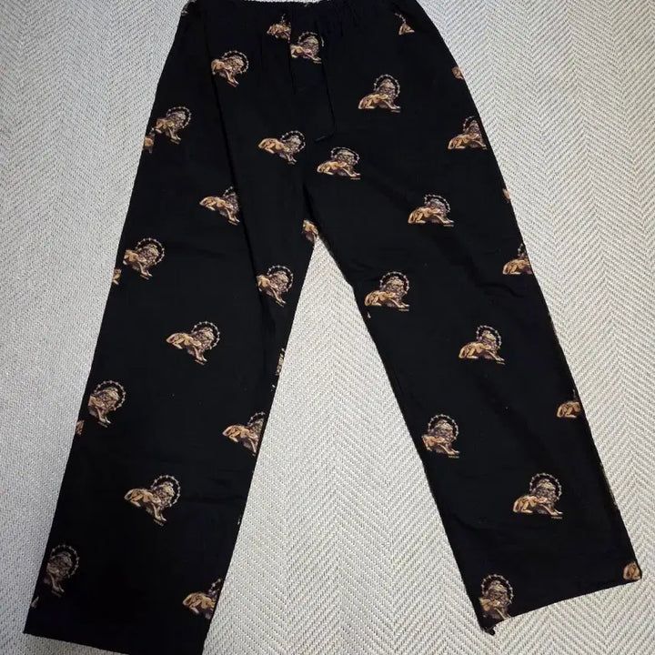 [BUNJANG] Wekanis Lion Logo Pants XL / 위캔더스 사자로고팬츠xl사이즈