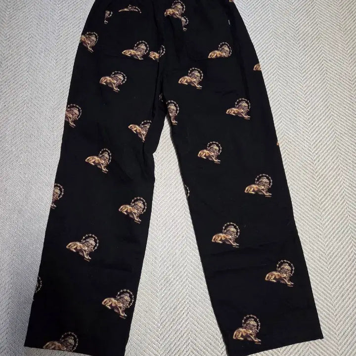 [BUNJANG] Wekanis Lion Logo Pants XL / 위캔더스 사자로고팬츠xl사이즈