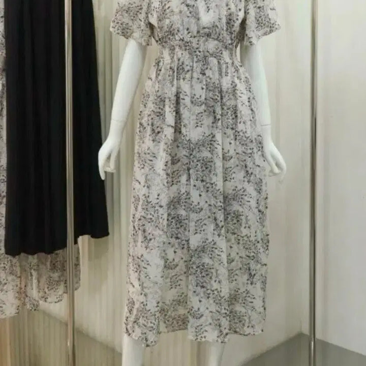 [BUNJANG] Ozoc Flower Pattern Long Dress / 오조크 플라워 패턴 롱 원피스