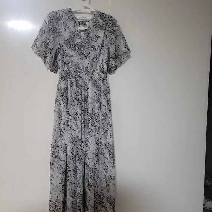 [BUNJANG] Ozoc Flower Pattern Long Dress / 오조크 플라워 패턴 롱 원피스