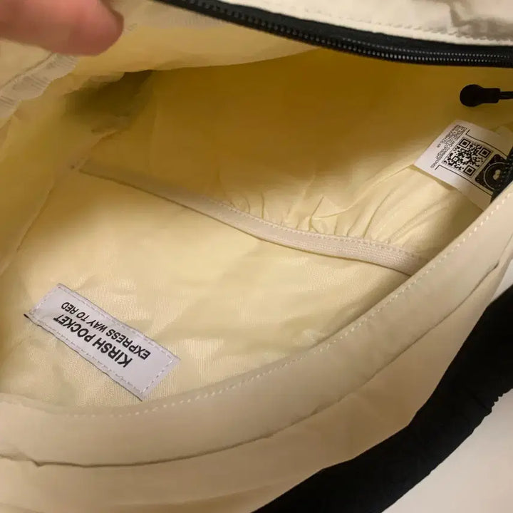 [BUNJANG] Kirsh Sling Bag / 키르시 슬링백 무료배송팝니다