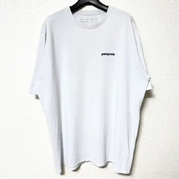 [BUNJANG] Patagonia Big Logo T-Shirt Oversized Light Grey XL / [XL,105]파타고니아 빅로고 반팔티 오버핏 라이트그레이