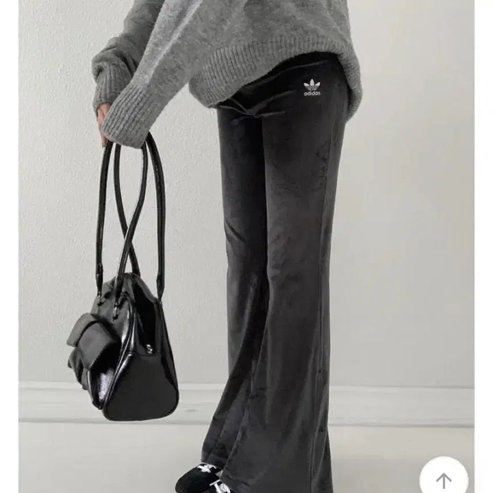 [BUNJANG] Adidas Velvet Flare Pants Black L / 아디다스 벨벳 플레어 팬츠 블랙 L