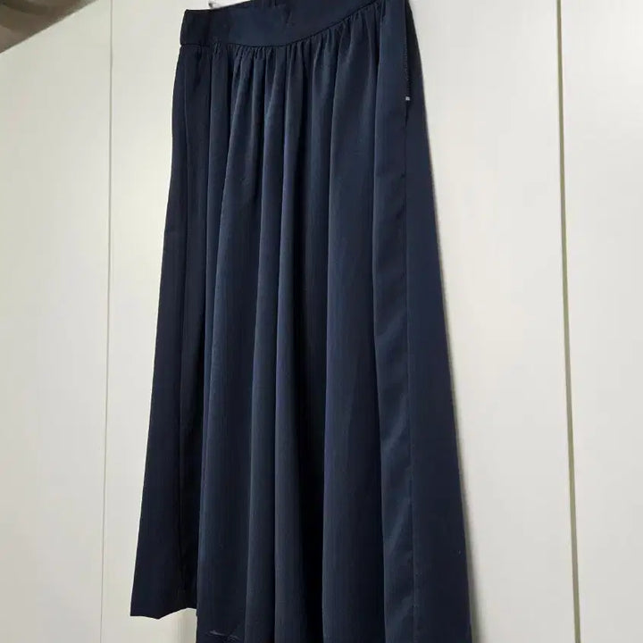 [BUNJANG] G-Cut Navy Pleated Culottes Skirt Pants (Size 55) / (새상품) 지컷(g-cut) 치마바지 (55)