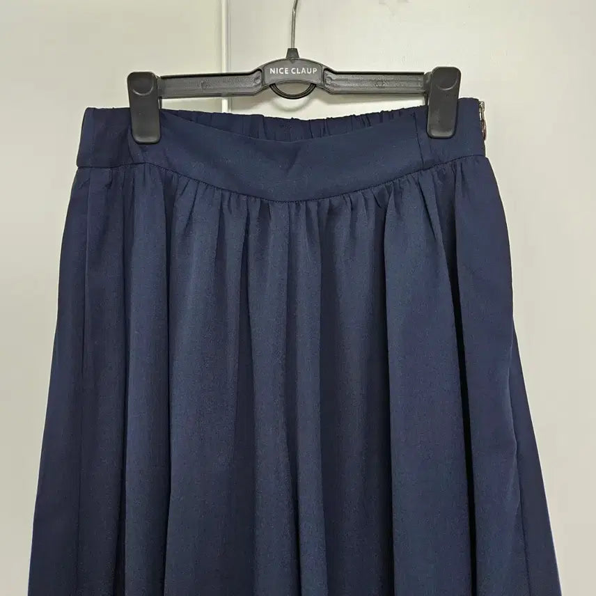 [BUNJANG] G-Cut Navy Pleated Culottes Skirt Pants (Size 55) / (새상품) 지컷(g-cut) 치마바지 (55)