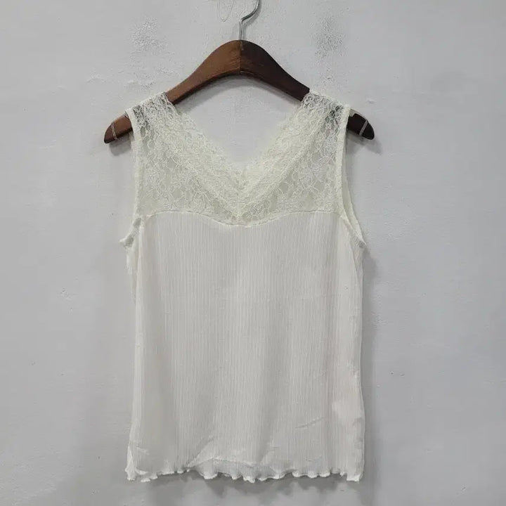 [BUNJANG] Ray Cassin Lace Sleeveless Blouse White Free Size / Ray cassin 레이스 흰색 나시 슬리브리스