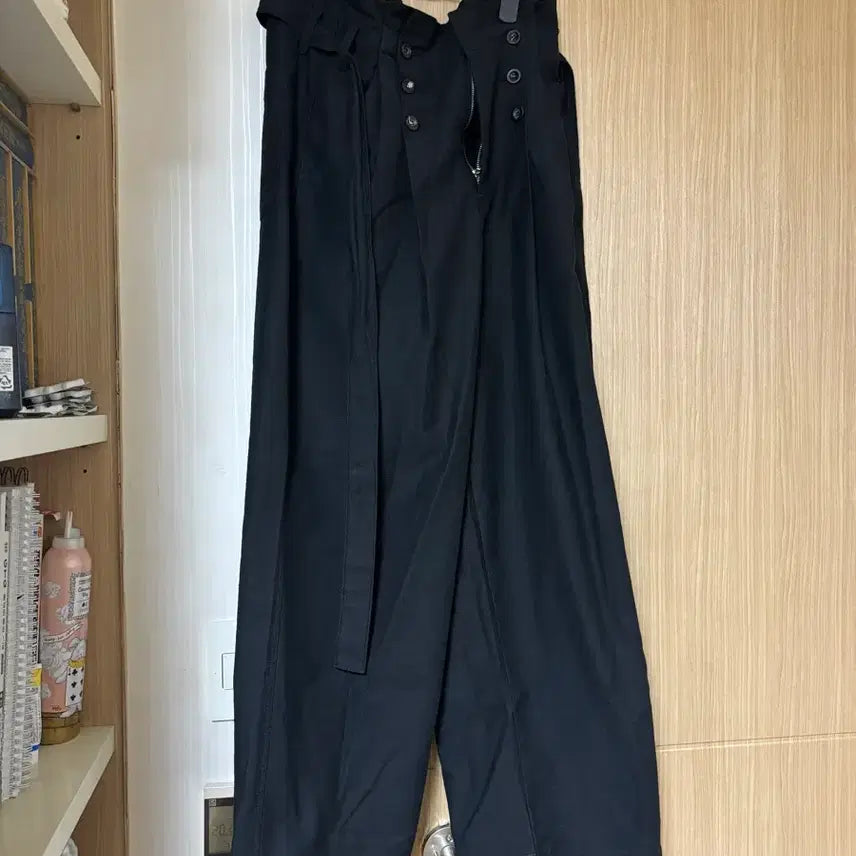 [BUNJANG] Naa Nana Slub Pleats Belted Pants - Black / 나아나나 슬럽 플리츠 벨티드 팬츠 - 블랙 2