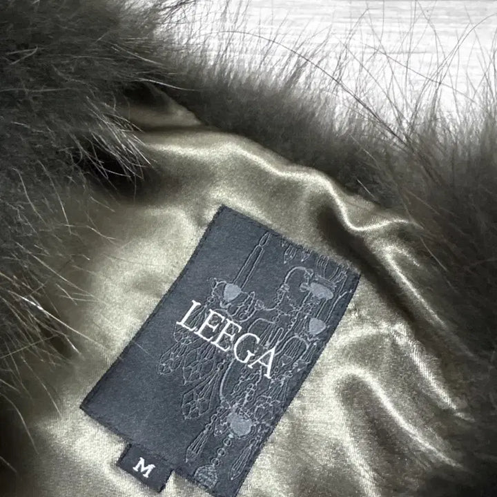 [BUNJANG] LEEGA Natural Racoon Fur Black Vest M / 리가 천연너구리 모피 LEEGA 블랙 퍼 베스트 조끼 M