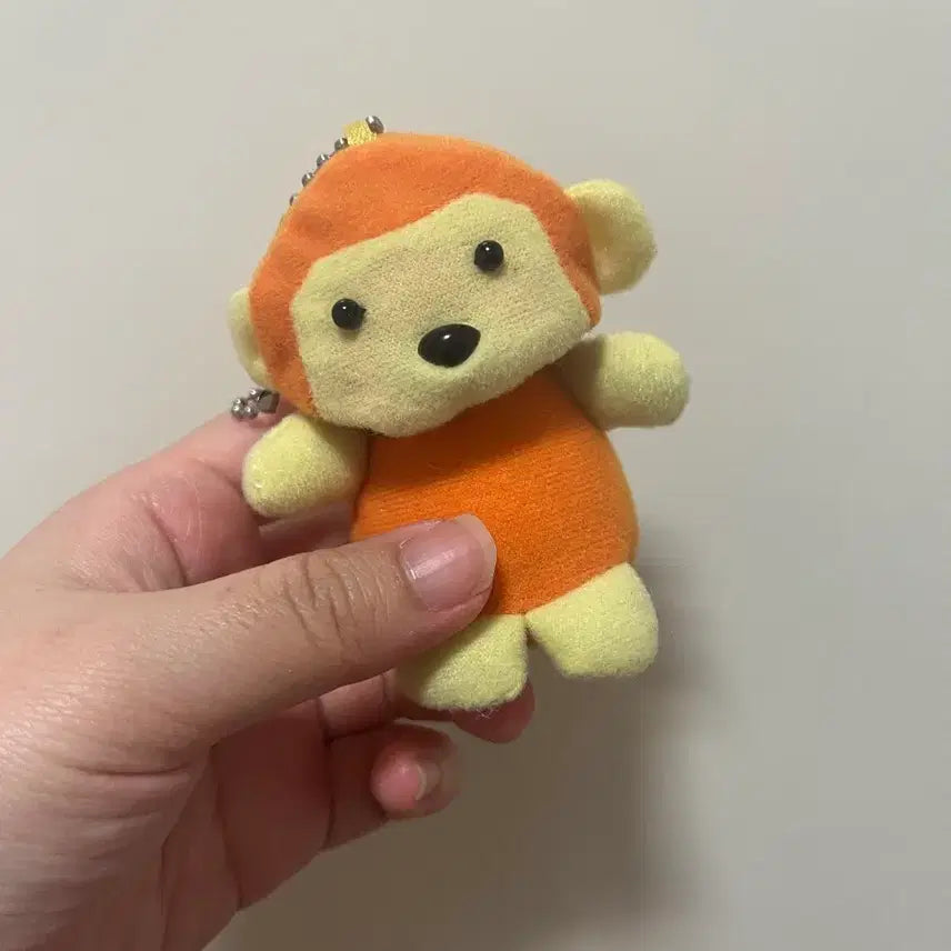 [BUNJANG] Vintage Monkey Mask Bear Plush Keychain / 고전 빈티지 원숭이 탈 쓴 곰 인형 키링
