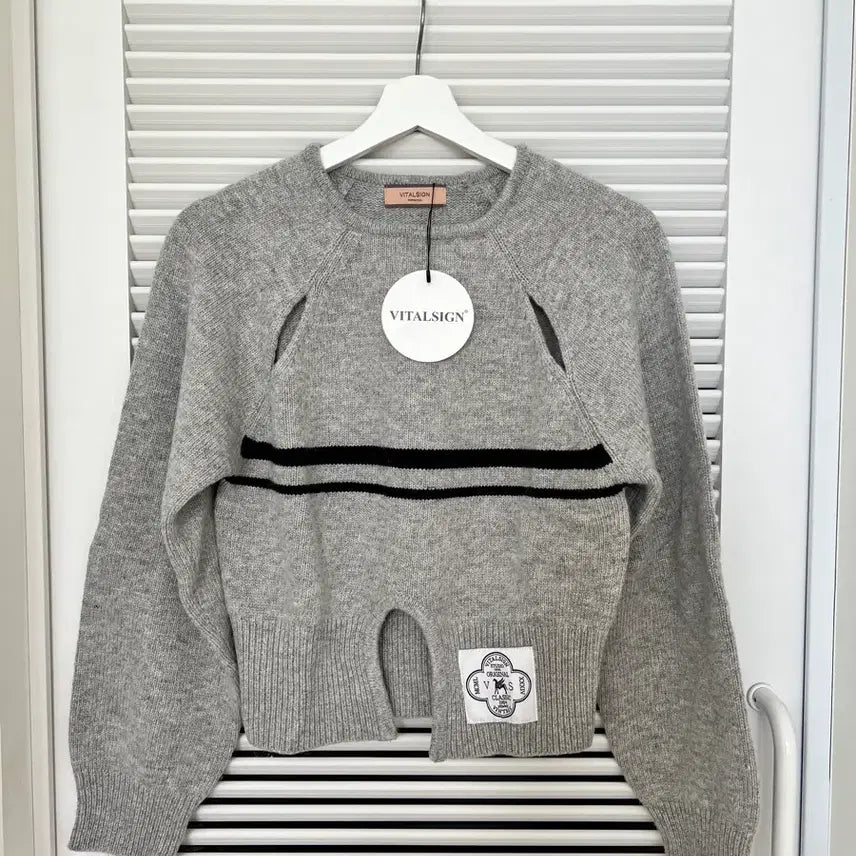[BUNJANG] Vital Sign Cut Out Line Knit Pullover - Gray (Free Size) / [새제품] 바이탈싸인 컷 아웃 라인 니트 풀오버