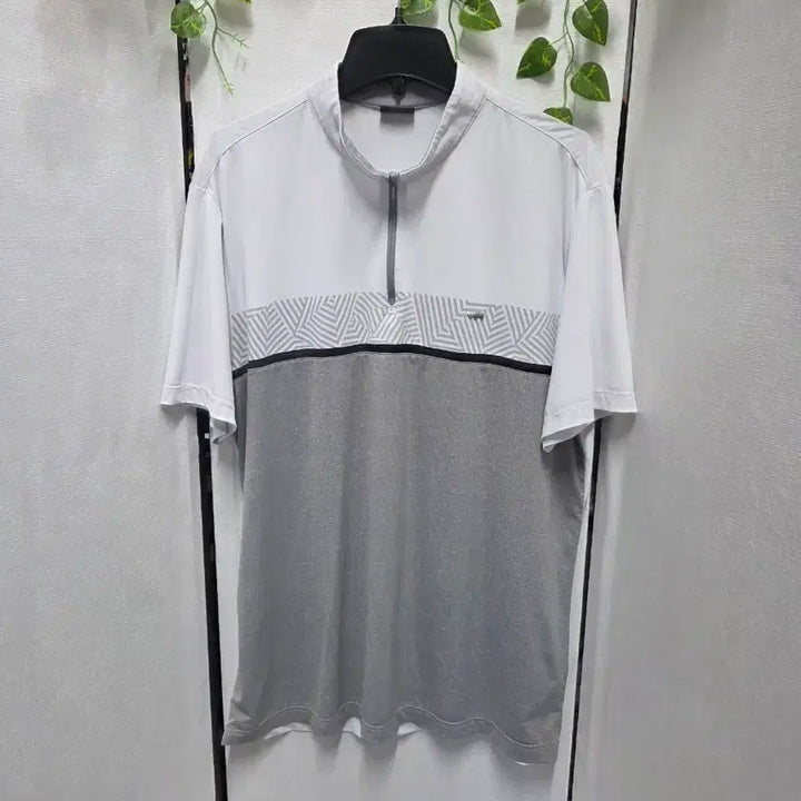 [BUNJANG] PAT Two-Tone Half-Zip T-Shirt / PAT반집업티셔츠
