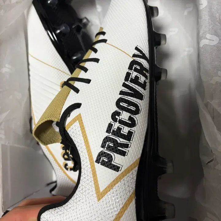 [BUNJANG] New Recovery Football Boots / 프리커버리 축구화