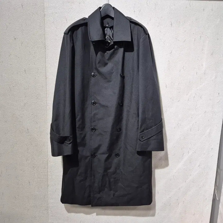 [BUNJANG] Gore-Tex Double-Button Black Trench Coat / 고어텍스 블랙 트렌치 코트 더블 버튼