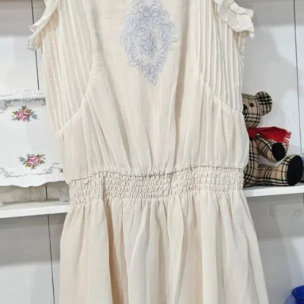 [BUNJANG] MERCURYDUO Embroidered Frill Dress / (MERCURYDUO) 로맨틱 자수 프릴 원피스