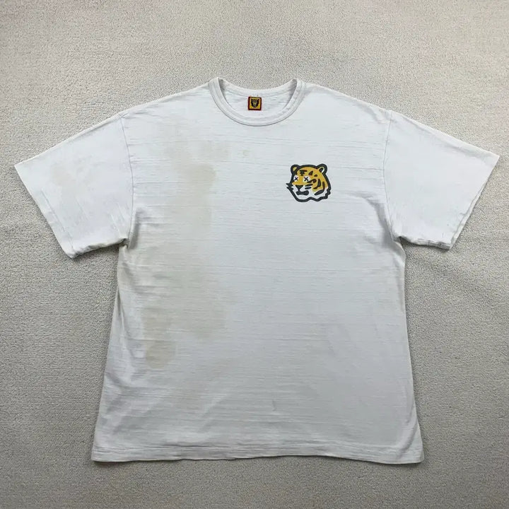 [BUNJANG] Human Made x Kaws Tiger T-Shirt White / 휴먼메이드 x 카우스 타이거 티셔츠 화이트