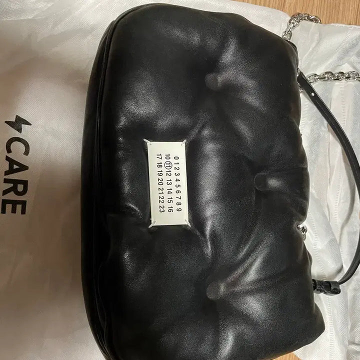 [BUNJANG] Maison Margiela Glam Slam Medium Shoulder Bag / 메종 마르지엘라 글램 슬램 미디움 숄더백