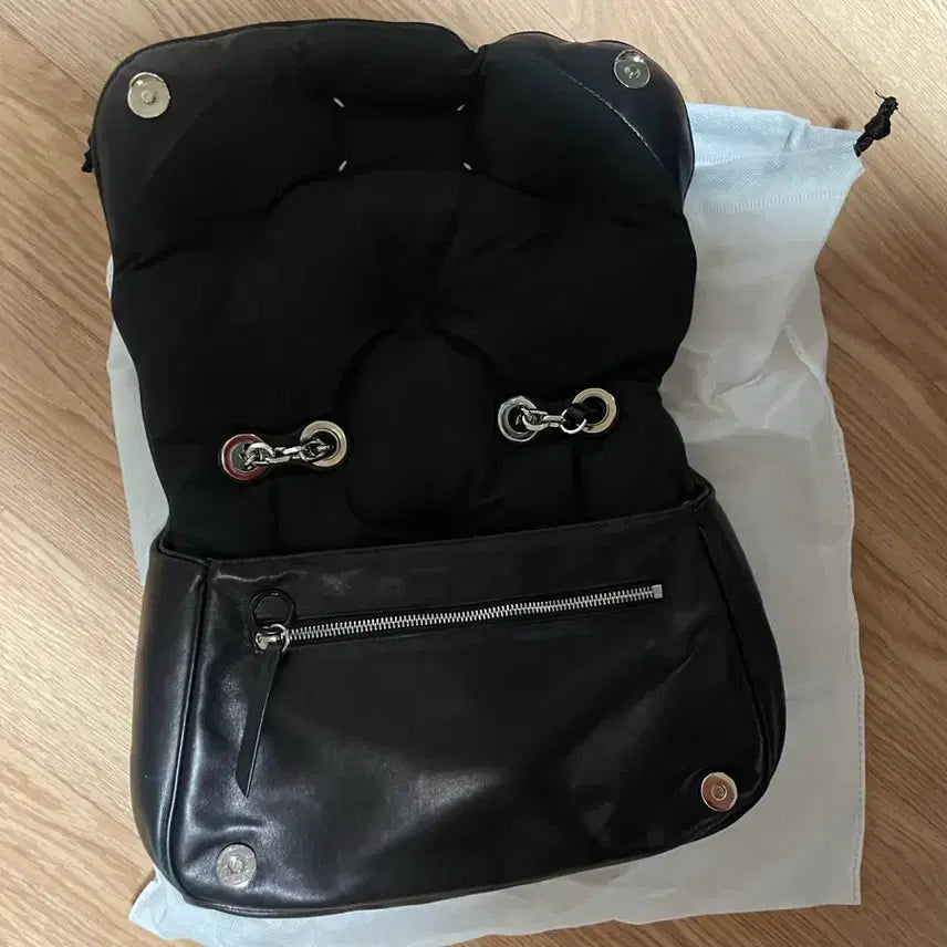 [BUNJANG] Maison Margiela Glam Slam Medium Shoulder Bag / 메종 마르지엘라 글램 슬램 미디움 숄더백