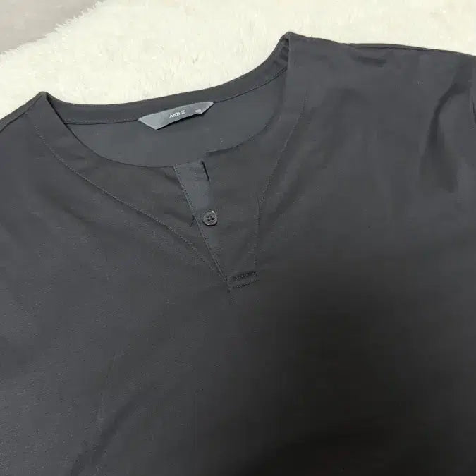 [BUNJANG] AND Z Black Short Sleeve T-Shirt Size 100 / AND Z 블랙 반팔 티셔츠 100사이즈
