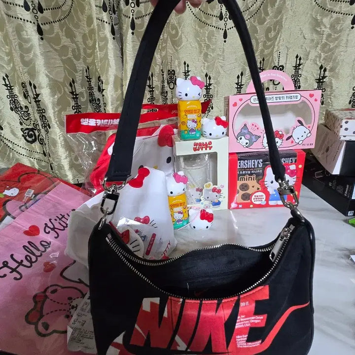 [BUNJANG] Nike Swoosh Black Shoulder Bag Upcycled Custom / 나이키 스우시 블랙 숄더백 업사이클링 커스텀
