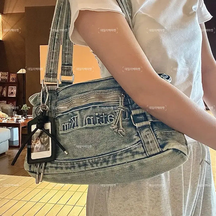 [BUNJANG] Matinkim Washed Denim Square Bag Light Blue / 마뗑킴 matin Kim 워싱 데님 스퀘어백 라이트 블루
