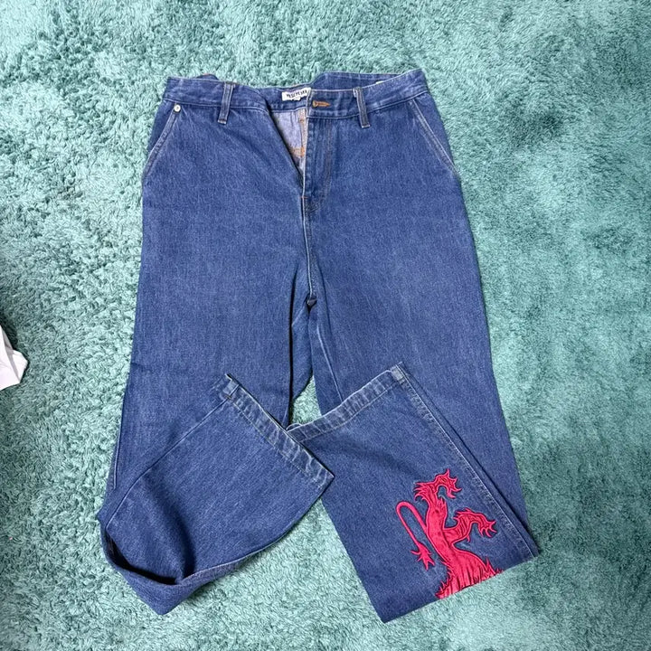 [BUNJANG] YESEYESEE Dragon Embroidered Denim Pants / YESEYESEE 데님 팬츠 드래곤 자수 M