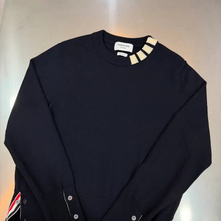 [BUNJANG] LEOWVW Thom Browne Jacquard Diagonal Neck Wool Knit / [리오브] 톰브라운 자카드 사선넥 울 니트