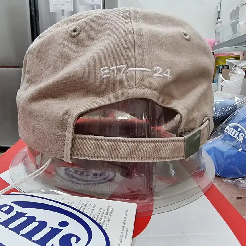 [BUNJANG] Emis Appliqué Ball Cap Beige / 이미스 아플리케 볼캡 베이지 새상품