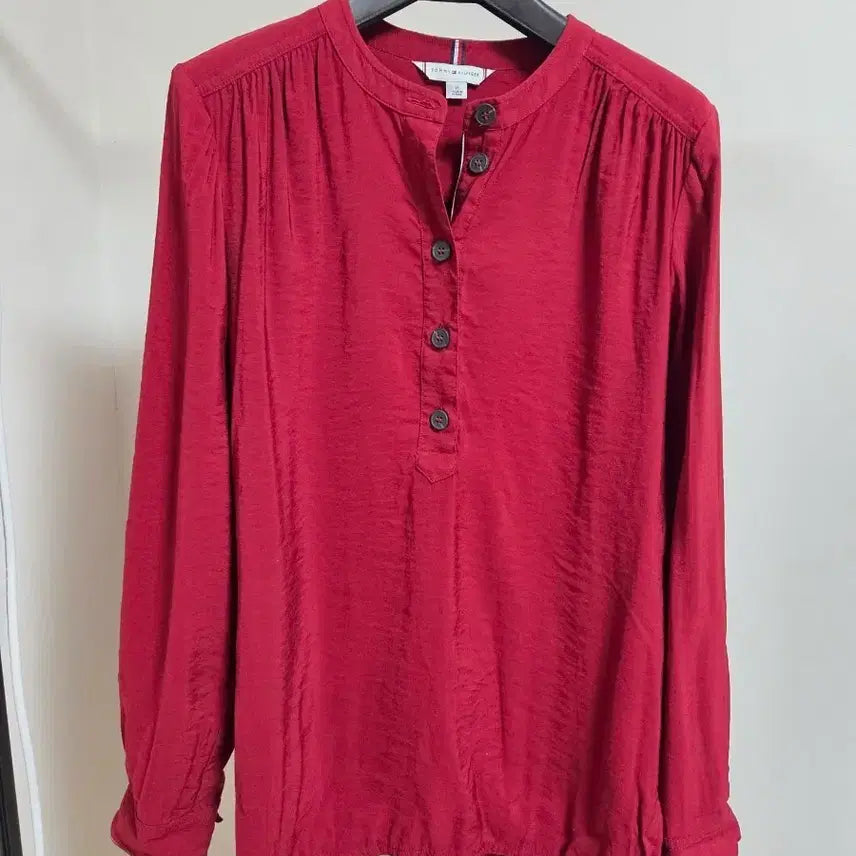 [BUNJANG] Tommy Hilfiger Red Long Sleeve Henley Shirt / 타미힐피거 레드 긴팔 헨리넥 셔츠