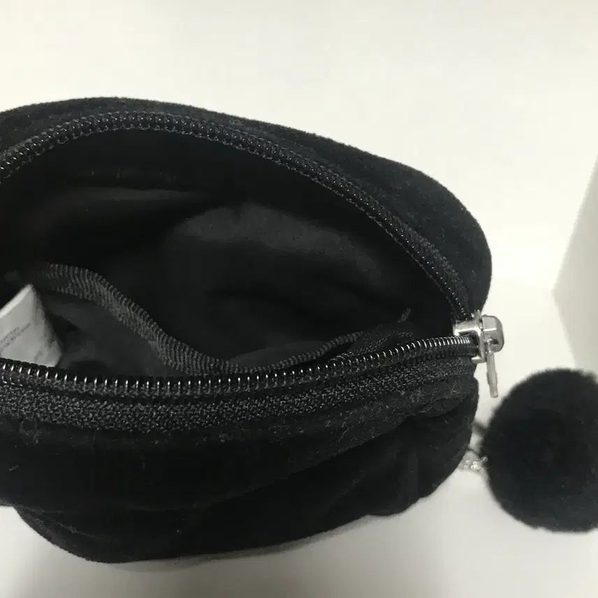 [BUNJANG] J.Choi JX Giftshop Velour Pouch Black / 지초이 JX 지프트샵 벨루어 지갑 파우치 블랙