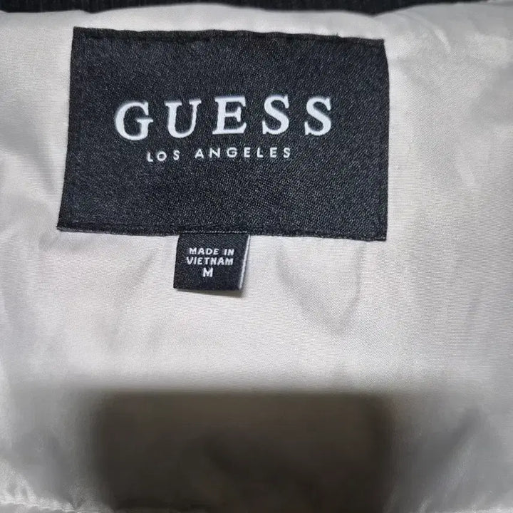 [BUNJANG] Guess Black Padded Jumper with Fur Hood Trim / 게스 블랙 패딩 점퍼 후드 퍼 장식