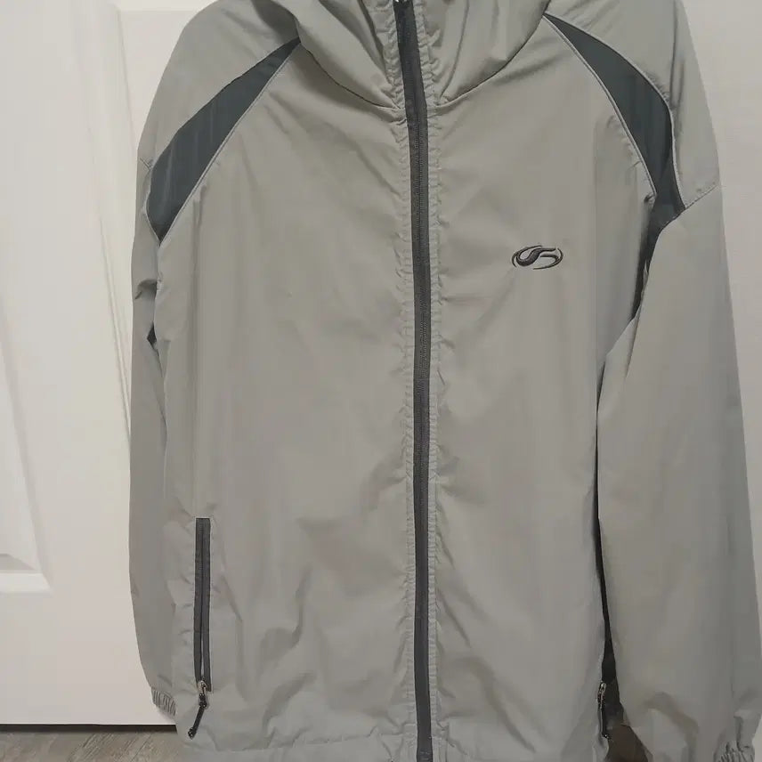 [BUNJANG] Filuminatte Nylon Windbreaker + Training Pants / 필루미네이트 나일론 바람막이 + 트레이닝 팬츠