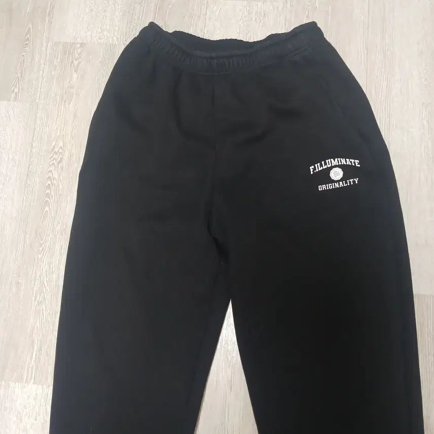 [BUNJANG] Filuminatte Nylon Windbreaker + Training Pants / 필루미네이트 나일론 바람막이 + 트레이닝 팬츠