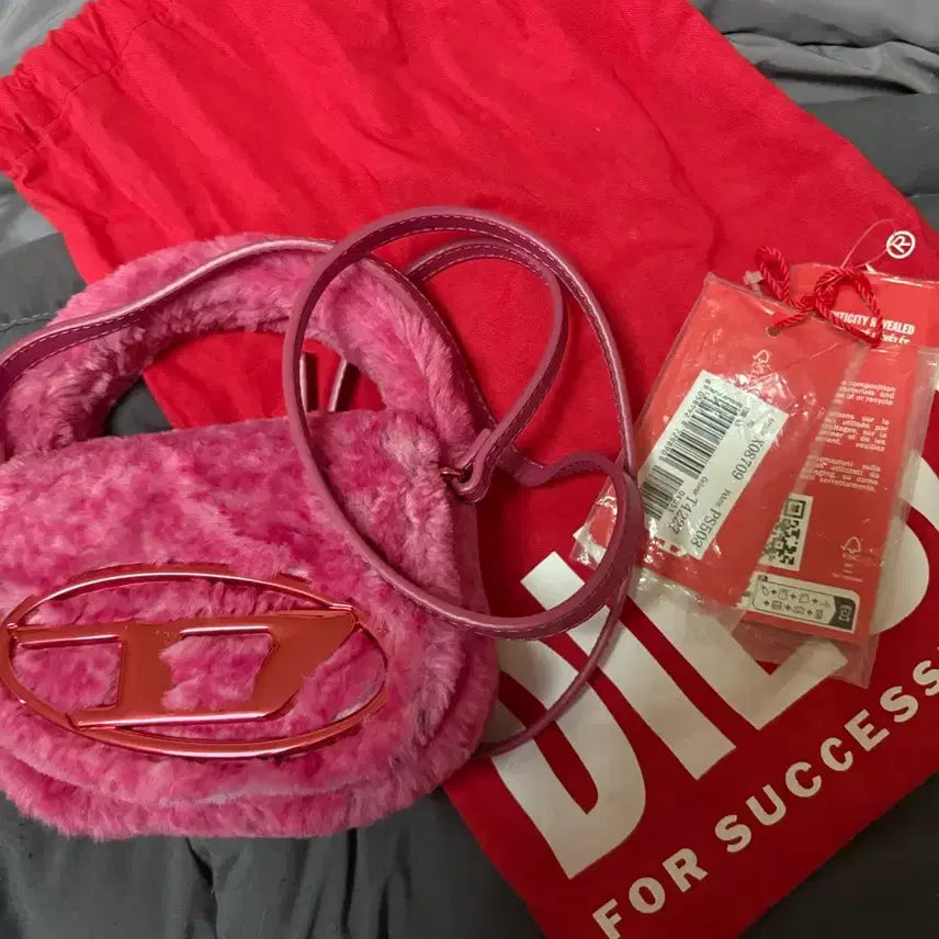 [BUNJANG] Diesel 1DR XS Fluffy Iconic Mini Bag Pink / 디젤 1DR XS 플러피 아이코닉 미니백 핑크