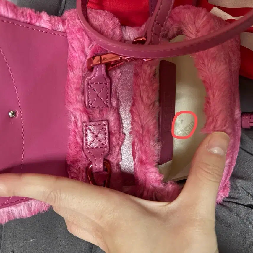 [BUNJANG] Diesel 1DR XS Fluffy Iconic Mini Bag Pink / 디젤 1DR XS 플러피 아이코닉 미니백 핑크