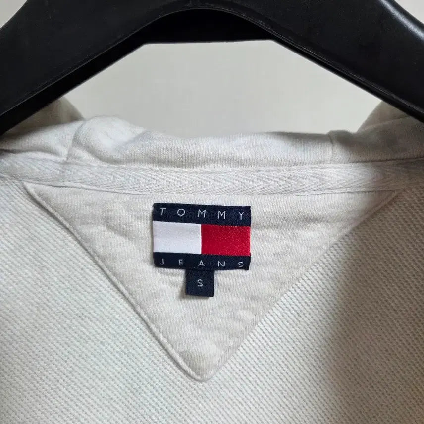 [BUNJANG] Tommy Jeans Cropped Hoodie Zip-Up Oatmeal / 타미진스 크롭 후드집업