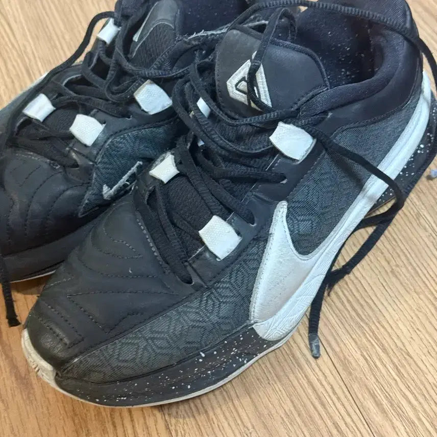 [BUNJANG] Nike Zoom Freak 5 Basketball Shoes / 나이키 줌프릭5 농구화 260