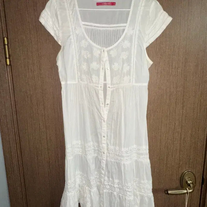 [BUNJANG] Cocómori Vintage White Lace Short-Sleeve Long Dress / 코코모리 빈티지 화이트 레이스 롱 원피스 반팔 레이어드