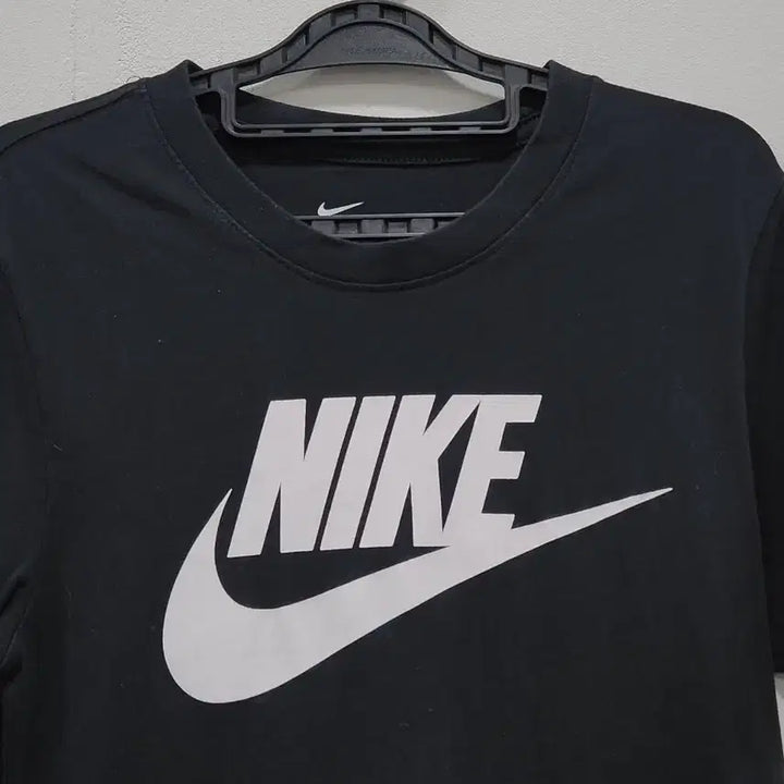 [BUNJANG] Nike Black Short Sleeve T-Shirt Swoosh Logo Size S / [S] 나이키 반팔 티셔츠 블랙 스우시 로고