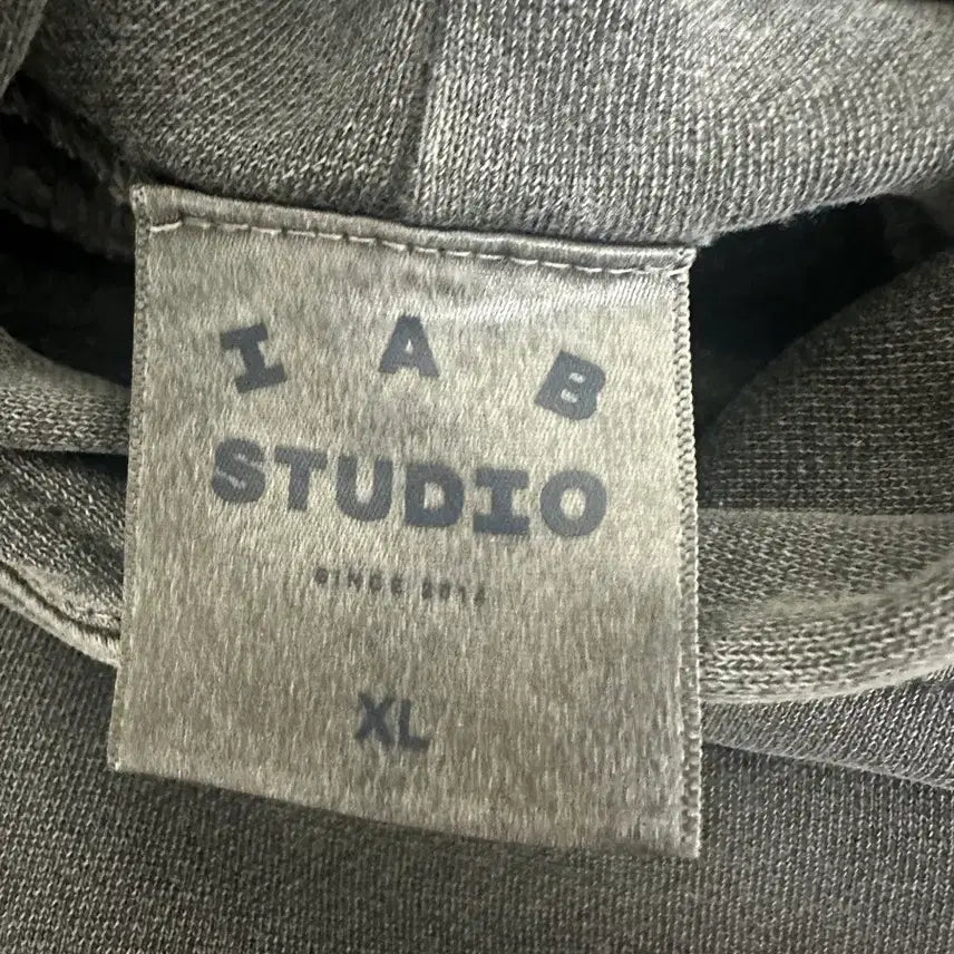 [SOLD OUT] iab 스튜디오 피그먼트 후드티 판매합니다