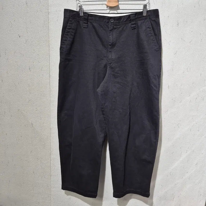 [BUNJANG] Uniqlo Black Wide Crop Cotton Pants / 유니클로  블랙 와이드 크롭 면바지