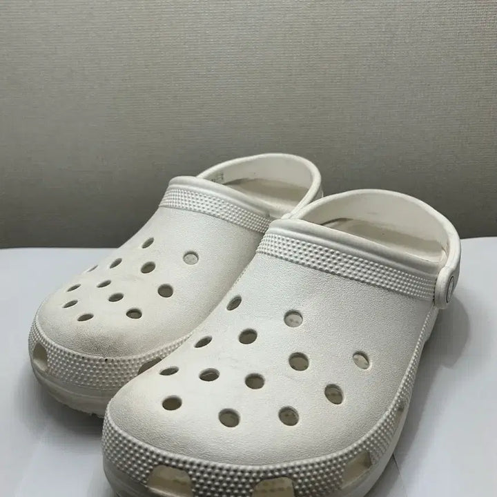 [BUNJANG] Crocs Classic Clog White (Size 270) / 크록스 클래식 클로그 화이트(270)
