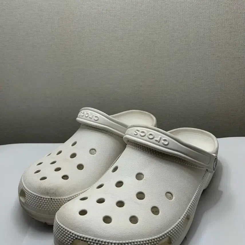 [BUNJANG] Crocs Classic Clog White (Size 270) / 크록스 클래식 클로그 화이트(270)