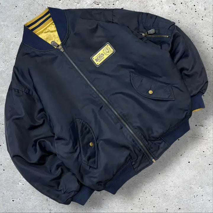 [BUNJANG] Suntory BOSS Reversible Gold Bomber Jacket / 산토리 보스 BOSS 리버시블 골드 점퍼 집업 자켓