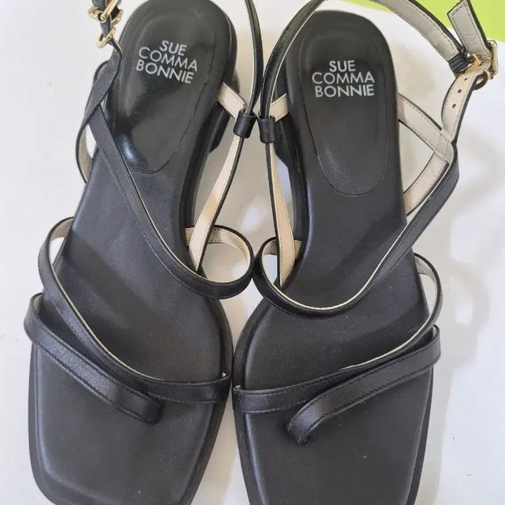 [BUNJANG] SUECOMMA BONNIE Leather Sandals (235) / 슈콤마보니 가죽 샌들(235)