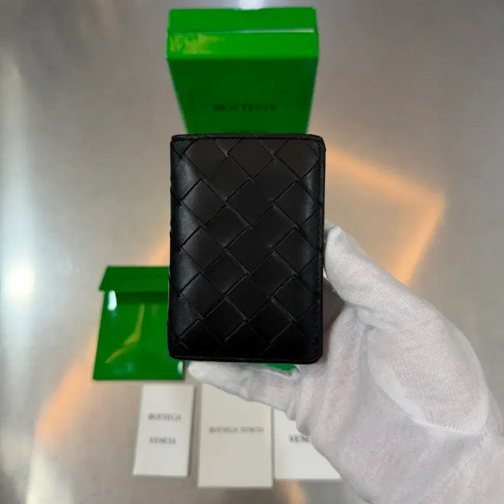 [BUNJANG] Bottega Veneta Intrecciato Leather Flap Card Holder / [리오브] 보테가베네타 인트레치아토 레더 플랩 카드지갑