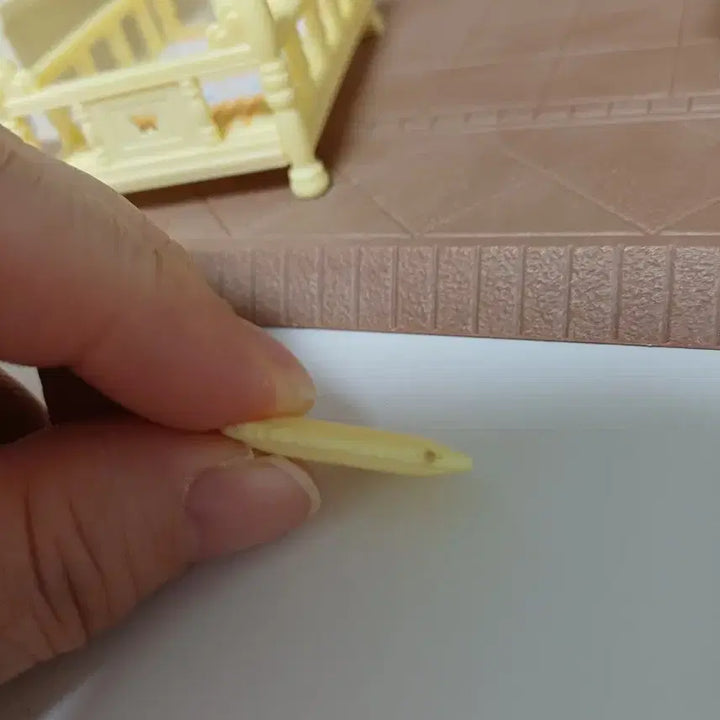 [BUNJANG] Sylvanian Families Yellow Baby Bed &amp; Rocking Horse Set / 실바니안 노란 아기 침대 &amp; 흔들 목마 세트