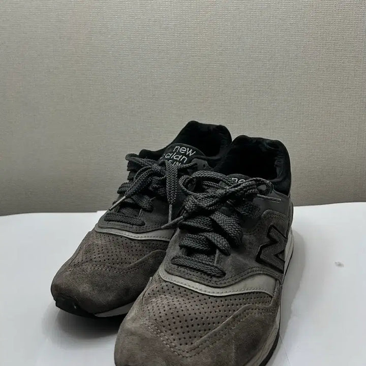 [BUNJANG] New Balance 997 Winter Peak M997BRK Sneakers (260) / 뉴발란스 997 윈터피크(M997BRK)/(260)