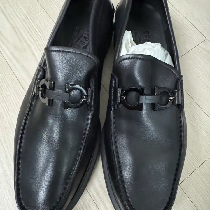 [BUNJANG] Salvatore Ferragamo Black Loafers (Size 8.5) / 페레가모 블랙 로퍼 (8.5, 275)