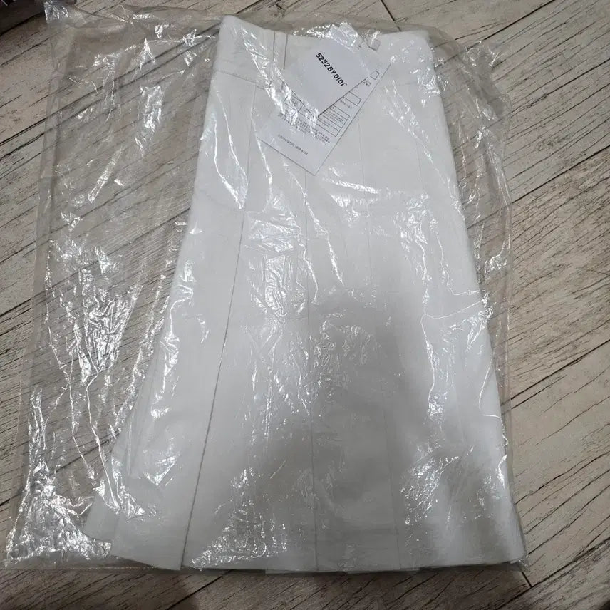 [BUNJANG] OIOI Pleated Mini Skirt (Ivory) / 미개봉 ) oioi 오아이오아이 플리츠  미니 스커트