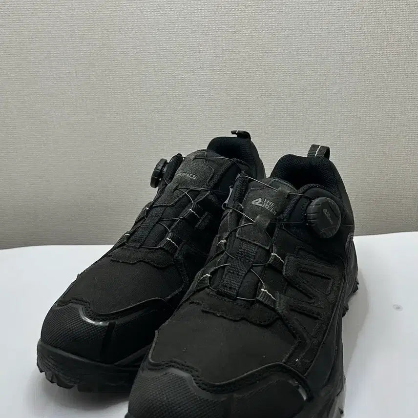 [BUNJANG] Redface Dial Trekking Hiking Shoes (Size 275) / 레드페이스 다이얼 트레킹 등산화(275)